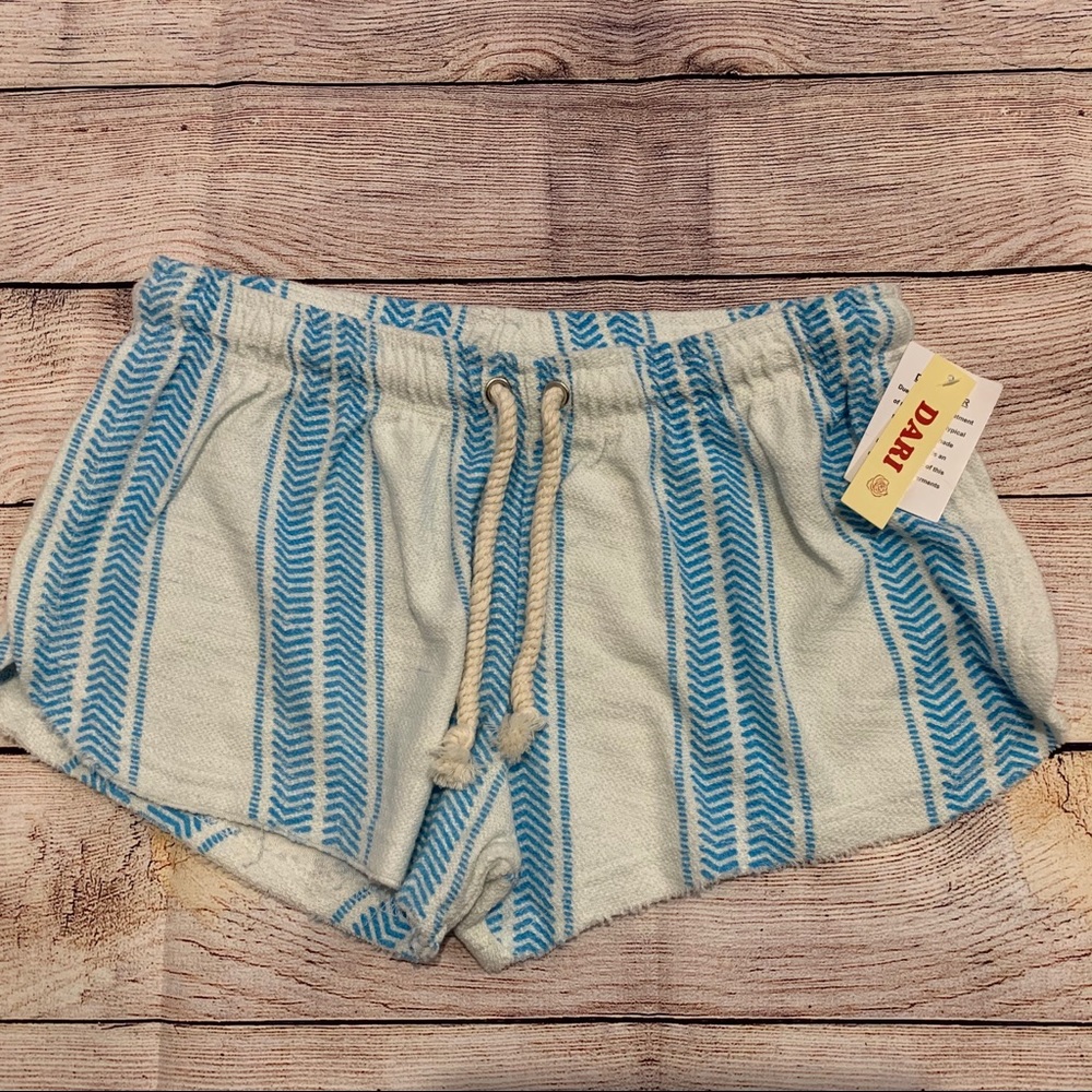 🆕 Dari Blue and White Stripes Shorts SZ Large